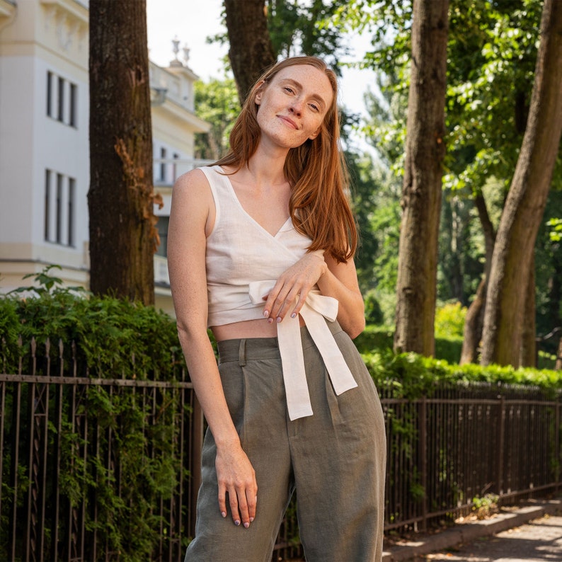 Nora | Wickel-Crop-Top aus Leinen mit breitem Schleifenband für Damen