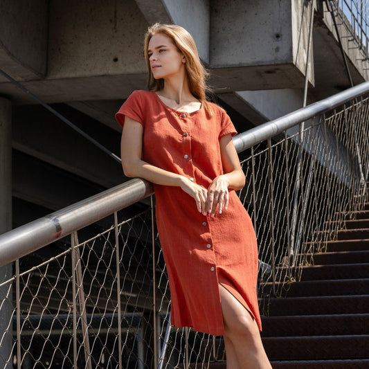 Sofia | Leichtes Midikleid aus Leinen mit kurzen Ärmeln und Knopfleiste für Damen